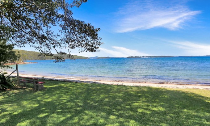 North Arm Cove House | The Cove Cottage - Waterfront Hideaway in North Arm Cove