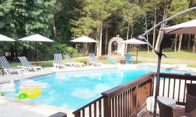 Belmar Apartment | Summer Beach Cabin Only 4 miles to beach