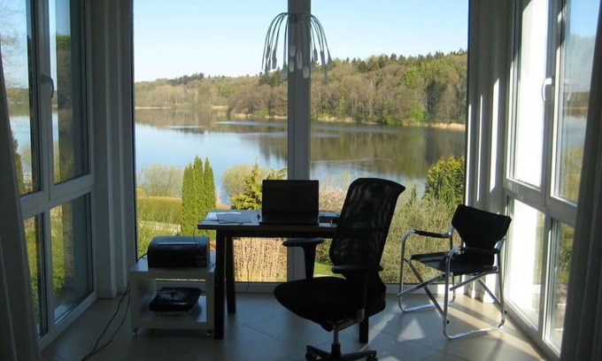 Strenglin Apartment | Holiday house on the lake bank