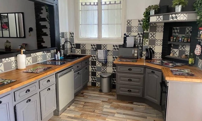 Maille House | Maison Typique au Cœur du Village de Maillé