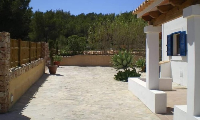 Sant Francesc Xavier House | Holiday Home 'Casa 3-H' with Private Terrace, Private Garden and Wi-Fi