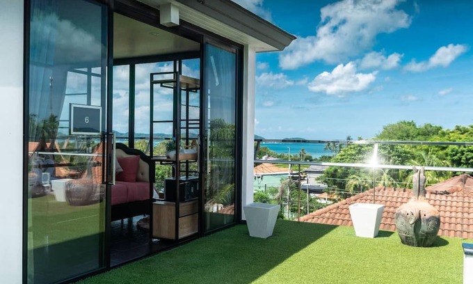 Ban Saiyuan Villa | Luxury 7 Bedroom Villa In Rawai - GCR1