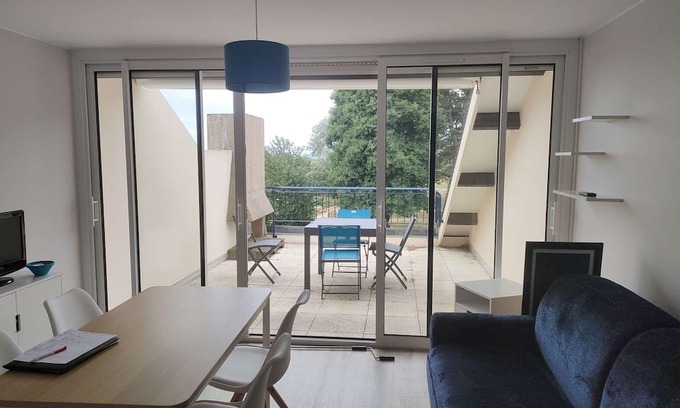 Arzon Apartment | A Louer Appartement T1bis Terrasses de Kerjouanno vue mer