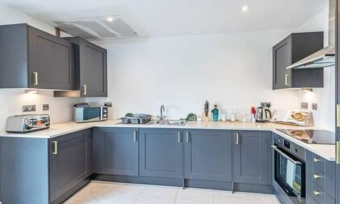 Heswall Apartment | Gospel Heights Two Bed Apt