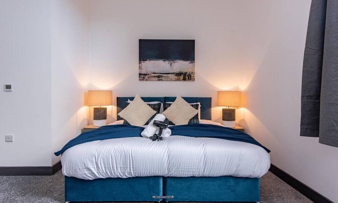 Hartlepool Apartment | Victoria Apartment 1: Contractor's Choice 3BR in Hartlepool