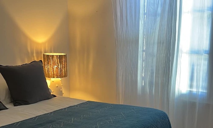 Saint-Tropez Apartment | ST Tropez Plein Centre Appartement Lumineux Avec Parking Place des Lices