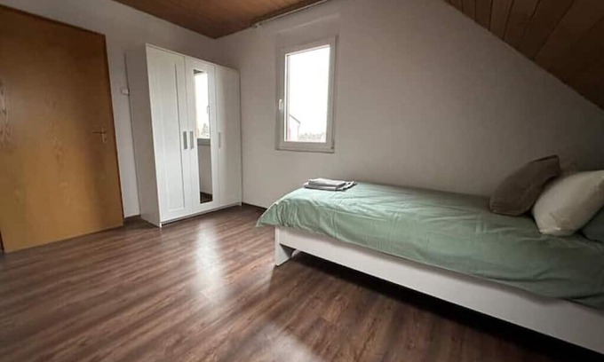 Oggersheim Apartment | Ferienwohnung Malin