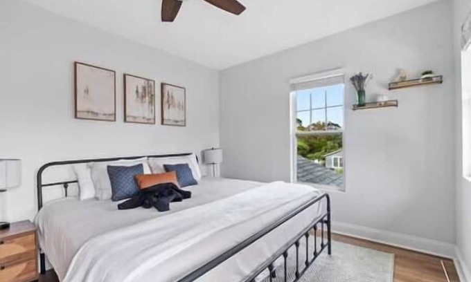 Riverside Heights House | Spacious Modern Farmhouse w/ Private Patio & BBQ!