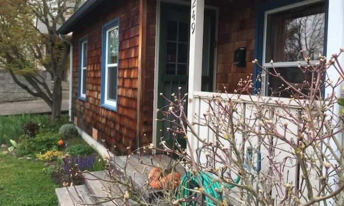 West Eugene House | Welcoming Cottage in the Heart of Eugene - Loving Cared for by Owner.