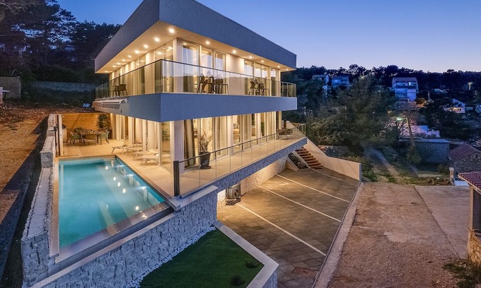 Vrboska Villa | Beautiful Villa Estate da Noi with a pool in Hvar