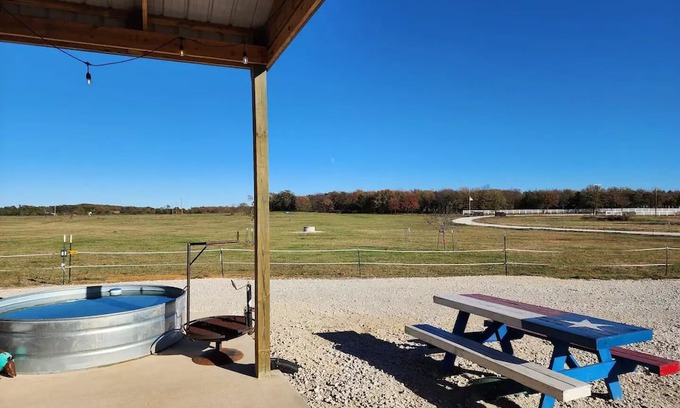 Whitesboro Other | Big Red Barn & Bed