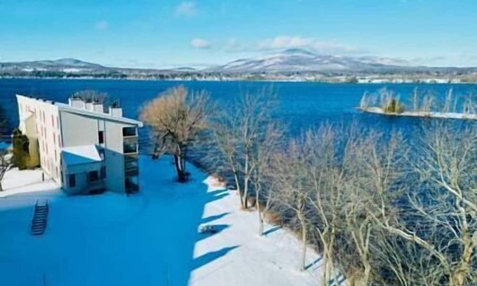 Magog Apartment | Folie d'O, Sauna,Spa,Lac,gym