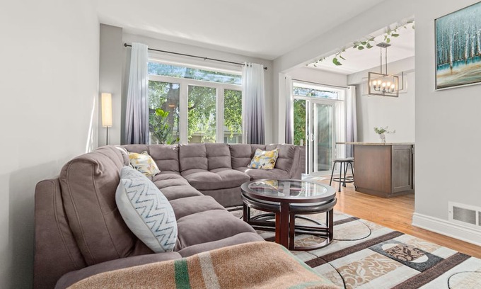 Whitehaven - Queensway Terrace North House | Cozy 4 BDR/5 beds with a Hot tub - Britannia Stay
