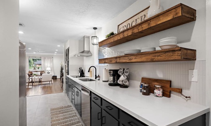 Westbury House | Private 4BR/3BA Home, Super Host, High-Speed WiFi