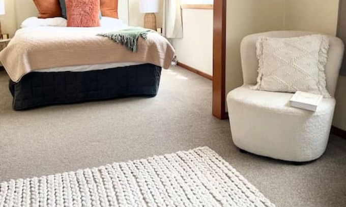 Birkenhead Apartment | Studio 6 at Tui Treehouse | Stay Auckland