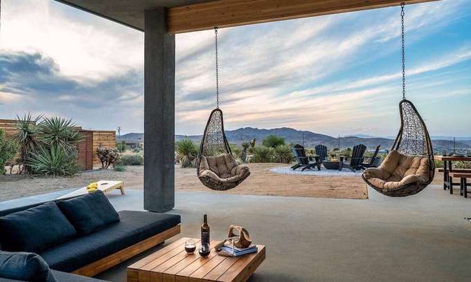 Joshua Tree House | Desert Oasis with Hot Tub, Pool and Views!