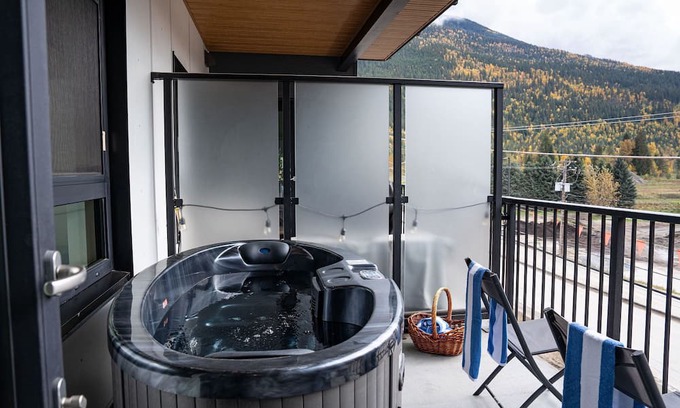 Revelstoke Condo | Wildflower Retreat Revelstoke Vacations