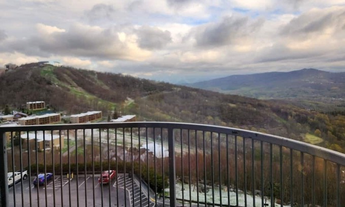 Sugar Mountain Condo | Sugar Top 2423 2 Bedroom Condo by Redawning