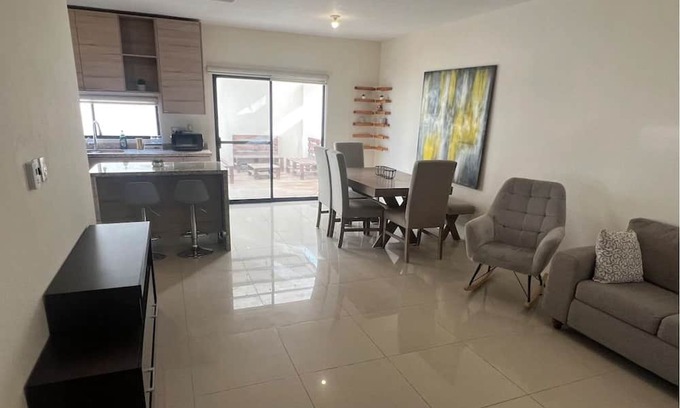 Juarez Municipality House | Casa Jade..