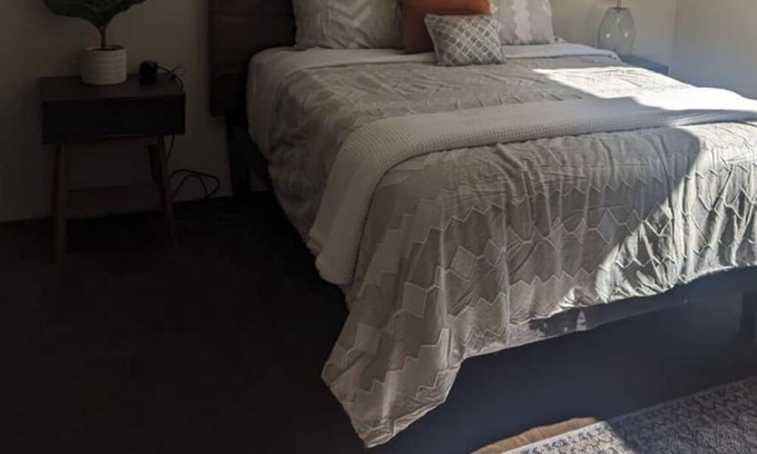 Chico Apartment | Walk to Downtown & Chico State. Spacious 2 Bedroom with Parking. Pets welcome!