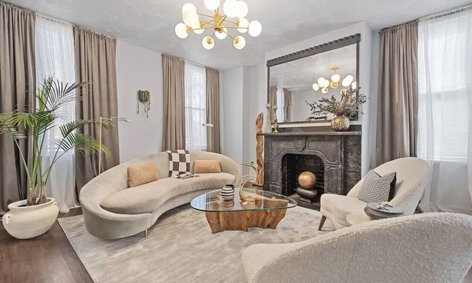 Pittsburgh House | Manor on The Hill