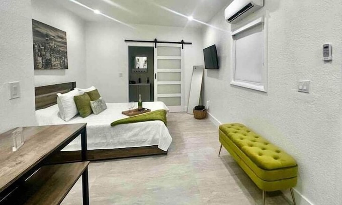 West Park Apartment | 1 Bedroom 789290 by Houzlet