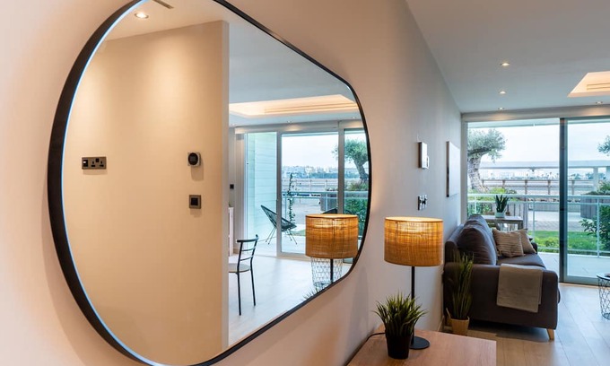 Gibraltar Apartment | MARINA BAY Gem-Hosted by Sweetstay