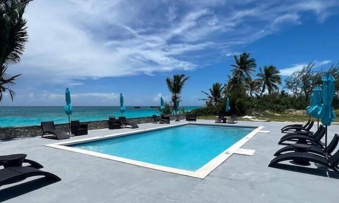 Jimmy Hill Apartment | Hummingbird suite Ocean Front Exuma Palms Resort!