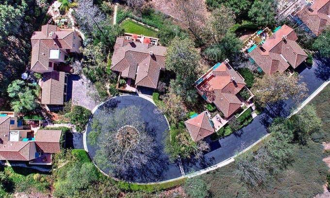 Bel Air House | Nature Lover’s Paradise, Bike/walk to Beach, Hope Ranch, 5 minutes from Downtown