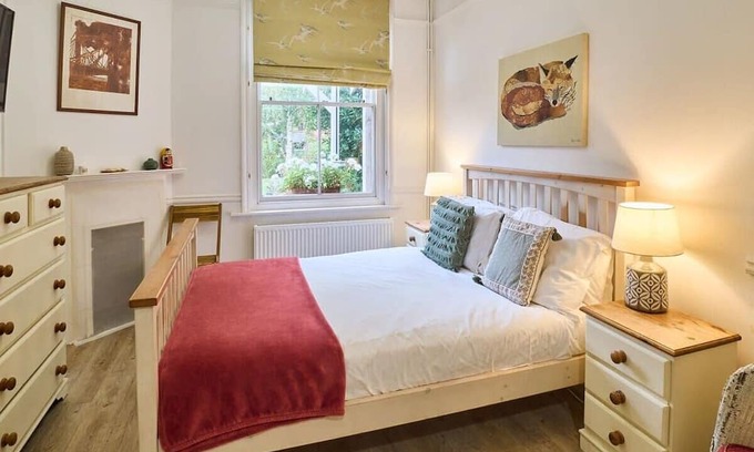 Canterbury Cabin | Host & Stay | The Cabin