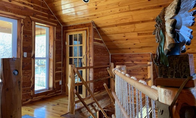 Mammoth Spring Cabin | Rio Escape