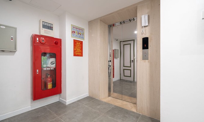 Hai Ba Trung Villa | NYNA House Villa POOL & GYM & ROOFTOP