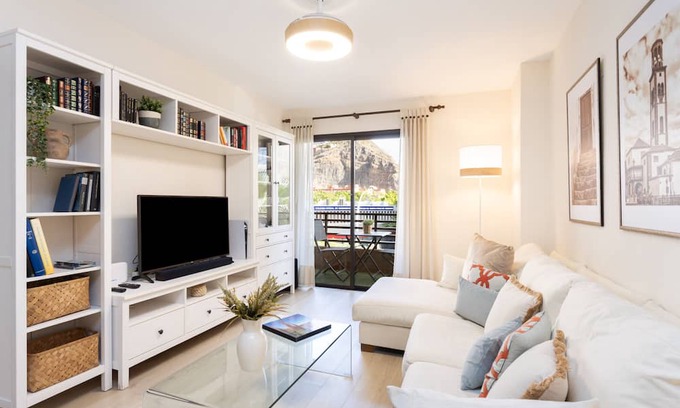 Santa Cruz de Tenerife Apartment | Home2Book Design Apartment Residencial Anaga