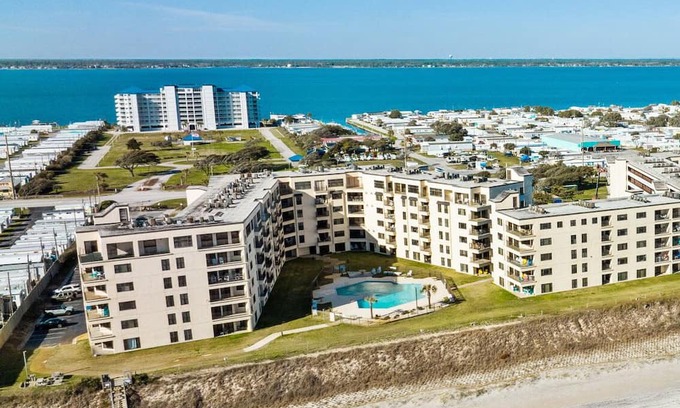 Indian Beach Condo | TONS of Amenites - Indoor/Outdoor Pools, Cafe and more!