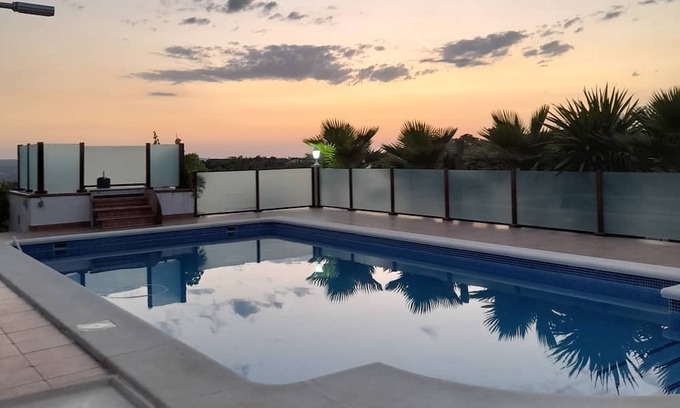 Baena Villa | Country House 'Casa Rural La Brisa' with Mountain View, Private Pool and Air Conditioning