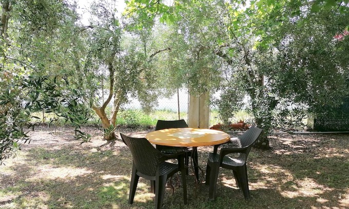 Nea Propontida House | Homerez - House 1 km away from the beach for 4 ppl. with garden at Potidée