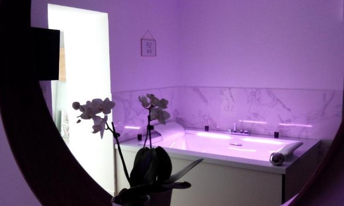Dole Apartment | La Pause Romantique