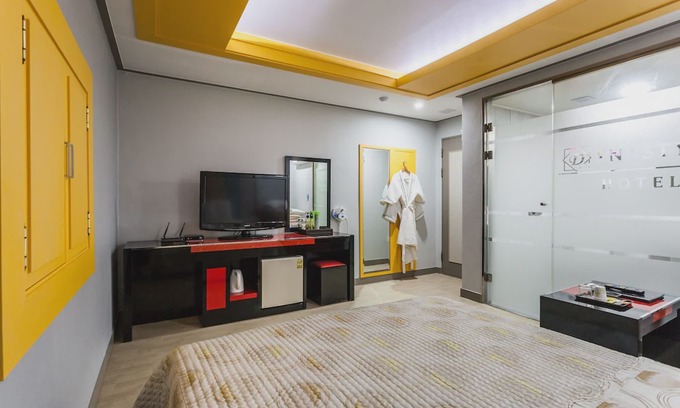 Dongducheon Hotel | Dongducheon HIVE (old Dynasty)