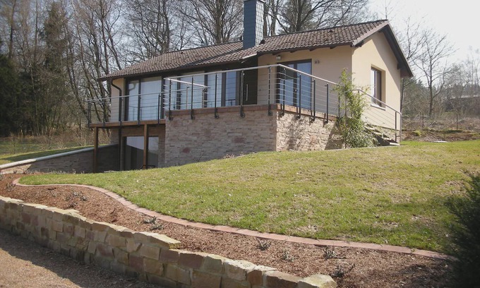 Holzminden House | Detached vacation home - luxury & nature with a view (sauna, fireplace, lounge couch)