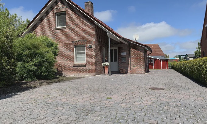 Hamswehrum House | Neuhaus Deichperle
