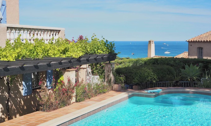 La Nartelle Villa | Villa Riviera, Sea view, Pool, Jacuzzi, Sauna, Walk to the beach
