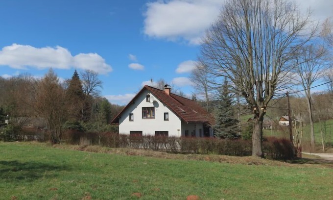 Rovensko pod Troskami House | Holiday Home Křečovice by Interhome