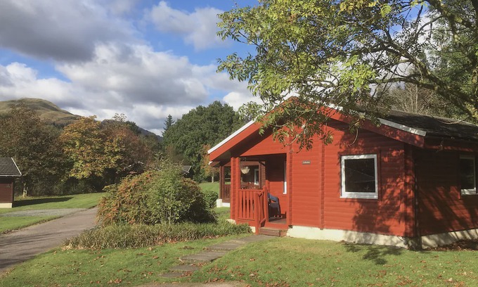 Rashfield Cabin | Lovely Luxury Log Cabin by Pucks Glen in Scotland’s 1st National Park, by Dunoon