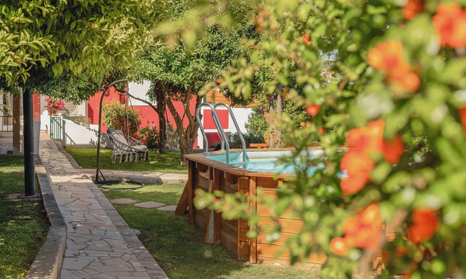 Alges House | Algés Village Casa 4 by Lisbon-Coast vacation