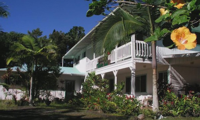 Kapoho Bed & Breakfast | Lava Tree Tropic Inn