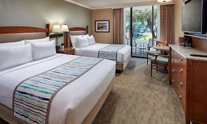 Coronado House | Explore Coronado! 3 Comfortable Units Close to SeaWorld San Diego! Heated Pool