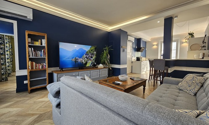 Troyes Apartment | La Maison V.H. - Le 1904