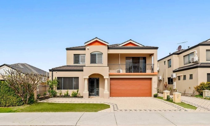 Scarborough House | Coastal Luxury Retreat · Steps from the Beach