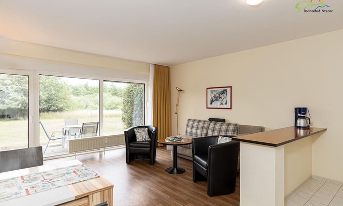 Buschvitz Apartment | Vacation apartment 42 - Idyllic living with dog & view of the countryside