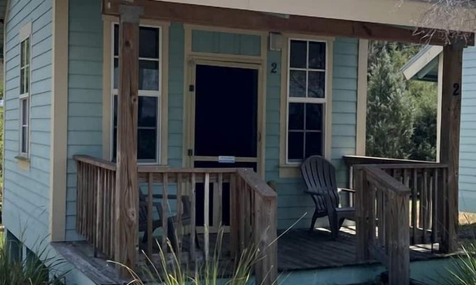 Braden River Cabin | Lakeside Cabin for a Glamping Getaway near Tampa, Florida